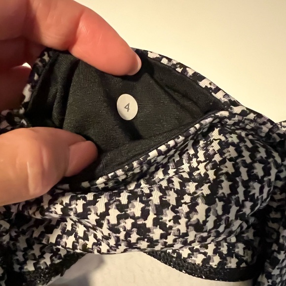 Lululemon crop leggings - Picture 4 of 4